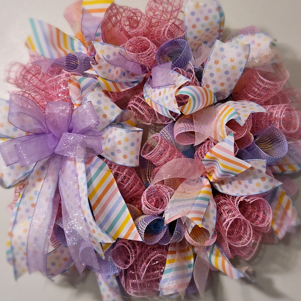Homemade "Spring Fling" 24 in round wreath